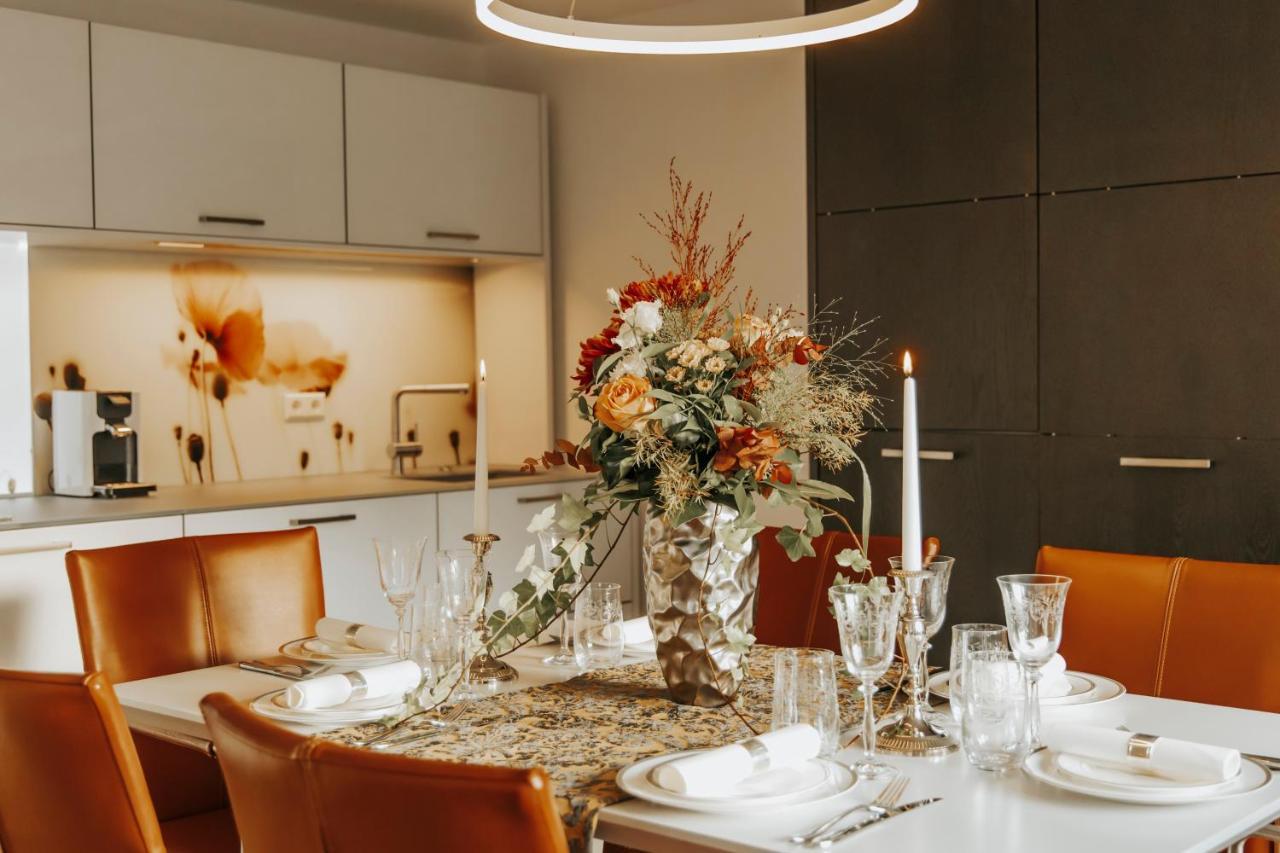 BlumenRaum - Ferienwohnung In カールスルーエ エクステリア 写真